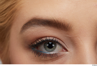 Groom references Anneli  005 eye eyebrow 0002.jpg